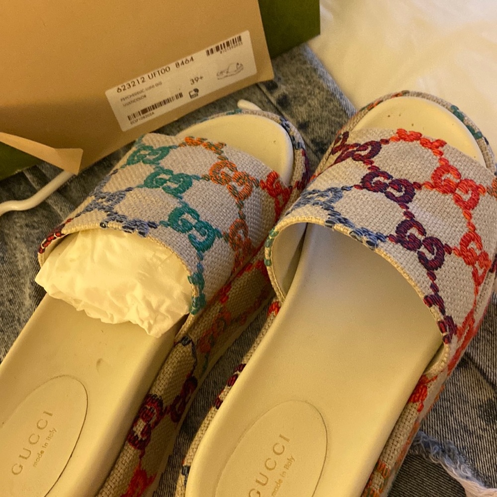 Womens Gucci Platform sandals